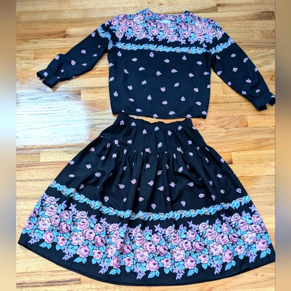 Vintage Russ 2P Black Floral Blouse And Skirt Sz M
